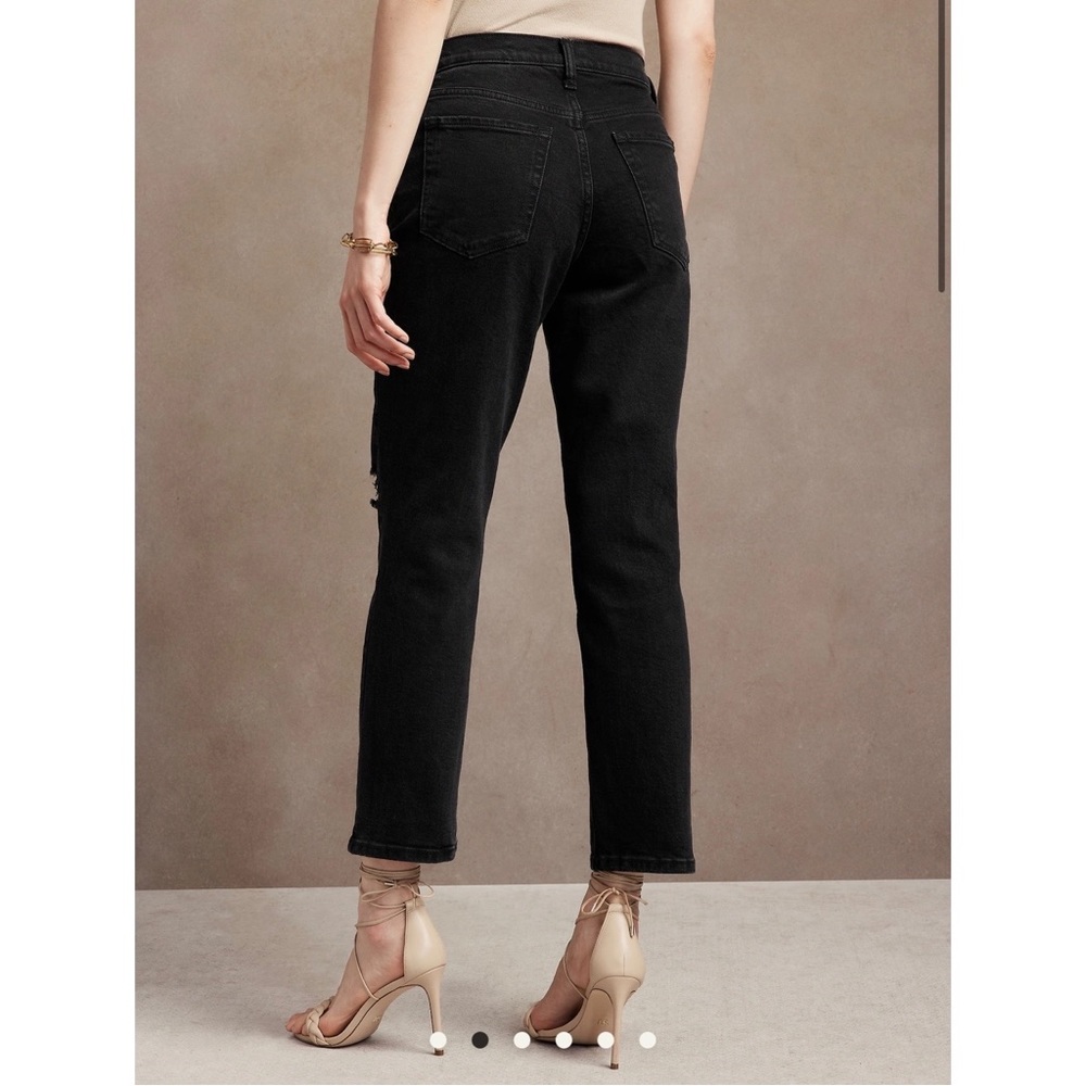 Straight Ankle Jean (Onyx Wash with Destruction)